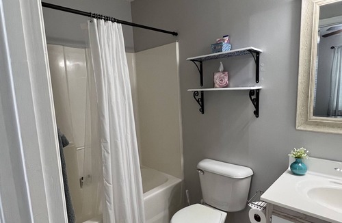 Piney Green House | Centrally Located Townhome in Jacksonville, NC Near Camp Lejeune