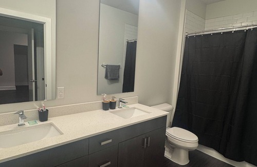 Central Business District Apartment | Charming 2-bedroom apartment with fitness room and AC in lovely Cincinnati