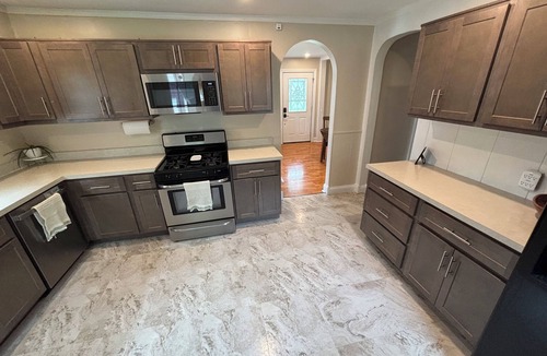 New Albany House | Charming 2-bedroom house with AC in New Albany