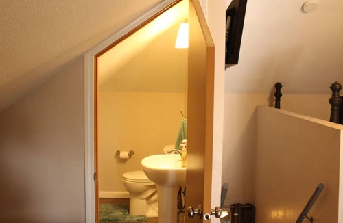 Buffalo County House | Charming 2-bedroom house near Amherst. Quick 20 minutes from Kearney.