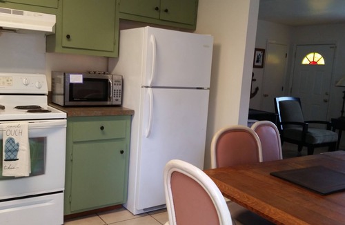Beaufort House | Charming 3 bedroom retreat on North Leopard Creek near Beaufort, NC