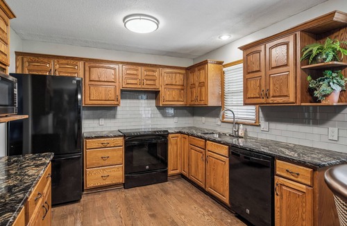 Independence House | Charming 3-bedroom house with fenced yard