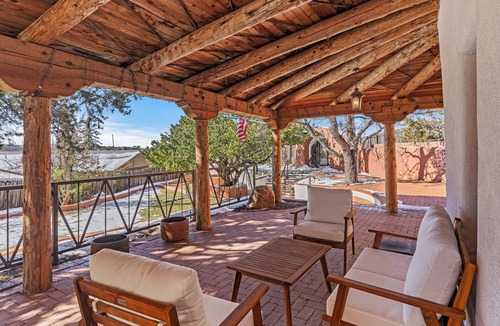 Tesuque House | Charming 4-bedroom house on lush compound in the foothills of Santa Fe
