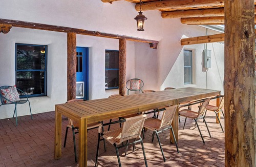 Tesuque House | Charming 4-bedroom house on lush compound in the foothills of Santa Fe