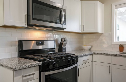 Northeast Heights House | Charming 4bd/2ba near Uptown ABQ, Garage, Dogs