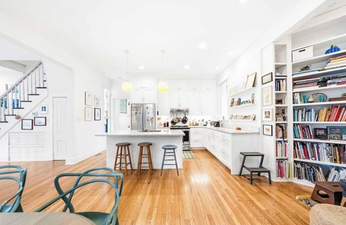 Westside North House | Charming 4BR Retreat w Outdoor Living + Style