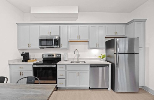 Downtown Louisville Apartment | Charming apartment close to Louisville Hospitals!
