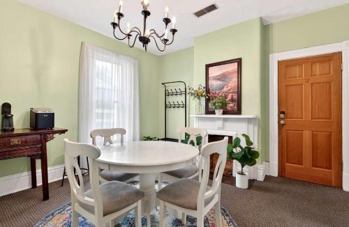 Clifton Apartment | Charming Apartment in bustling Clifton & Crescent Hill