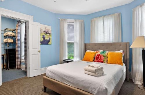 Clifton Apartment | Charming Apartment in bustling Clifton & Crescent Hill