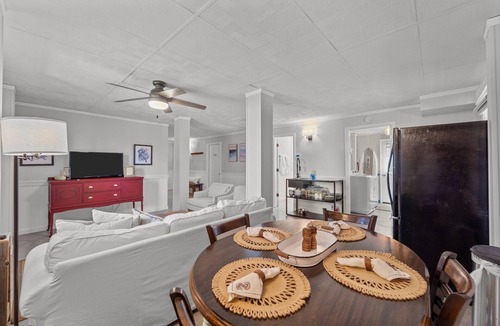 Hatteras House | Charming Coastal Cottage in the heart of Hatteras Village