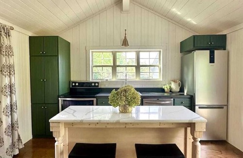 Franklin Cottage | Charming Cottage in Heart of Franklin, TN