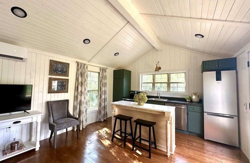 Franklin Cottage | Charming Cottage in Heart of Franklin, TN