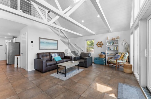 Blue Eye Cottage | Charming Cottage w Gorgeous Lake View-Stunning Sunsets-Hot Tub-Nature Trail to Lake-Dog Friendly