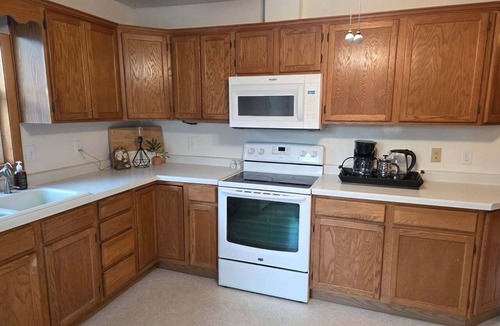Hartington House | Charming Cozy Home - Relax & Recharge