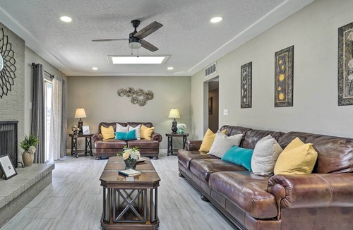 Biggs Field House | Charming El Paso Escape, 13 Mi to Downtown!