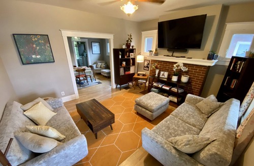 Schnitzelburg House | Charming Germantown Home, 4 br 2 ba, Great Location, Off Street Parking
