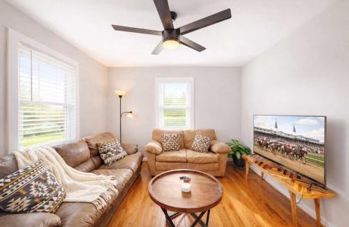 Schnitzelburg House | Charming home near Churchill Ds and Expo Center