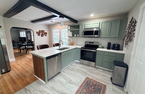 Rosedale House | Charming KC retreat-2BR near KU Med