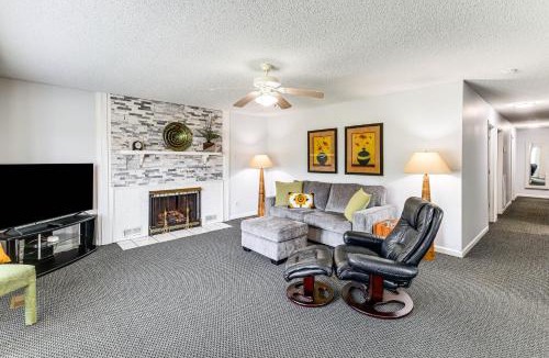 Kingsport House | Charming Kingsport Home w/Spacious Fenced Yard!