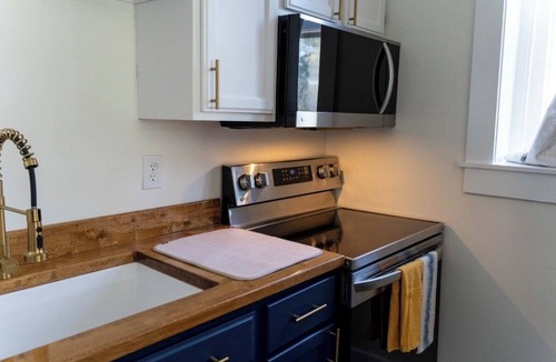 Old Louisville Condo | Charming Old Louisville Escape Close to Downtown