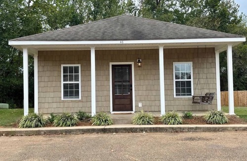 Oxford House | Charming One - Bed Hideaway