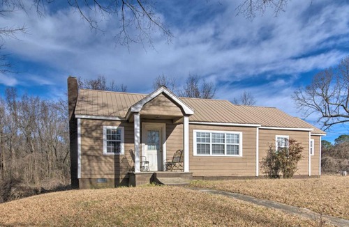 Oxford House | Charming Oxford Home ~ 7 Mi to Ole Miss!