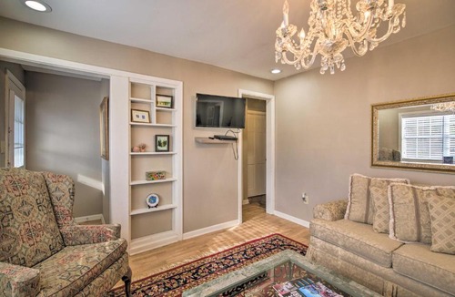 Oxford House | Charming Oxford Home ~ 7 Mi to Ole Miss!