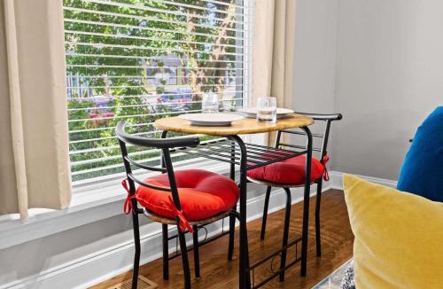 Bonnycastle Apartment | Charming Studio Stay in Vibrant Highlands Area