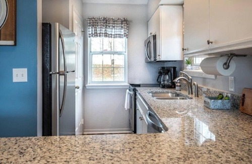 Branson Condo | Charming Updated 2-bedroom condo- Holiday Hills Resort Branson-family amenities!
