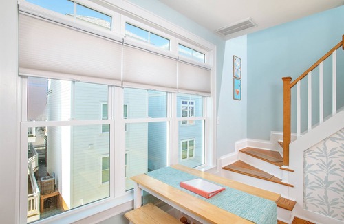 Atlantic Beach House | Charming Vacation Home Walking Distance to the Beach and Pool Access