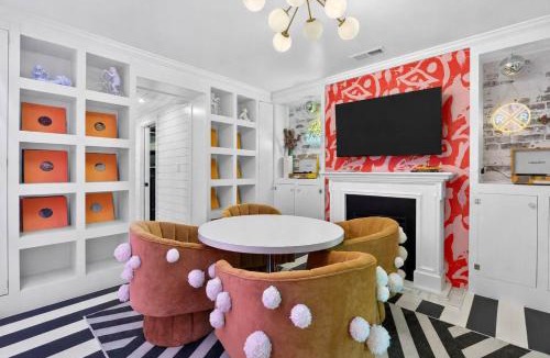 La Grange Apartment | Cheeky RxR - Art Museum Loft with rooftop deck