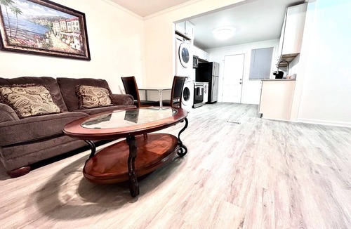 Hadley - Washington Condo | Cheerful fully remodeled Nashville Place, close to downtown