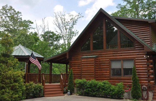 Qualla Cabin | Cherokee Ridge Retreat