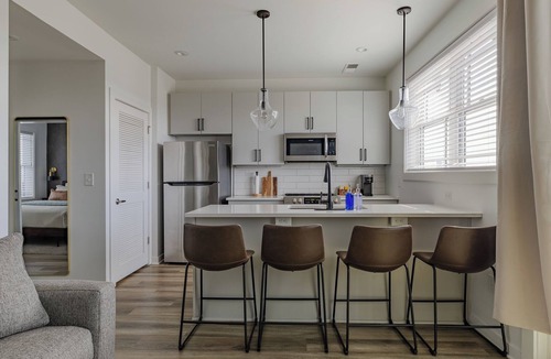 Hadley - Washington Condo | Chic 1BR w/Huge Deck Near Downtown Quiet Retreat