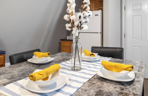 Lampe Cabin | Chic A-frame, Walk to Marina, Family Friendly