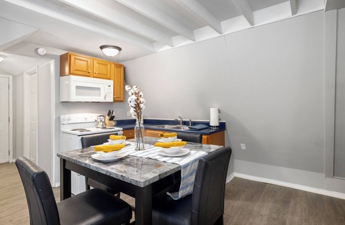 Lampe Cabin | Chic A-frame, Walk to Marina, Family Friendly