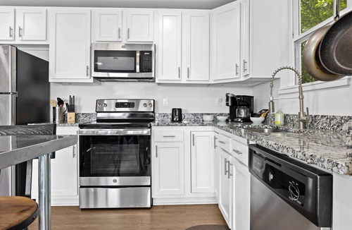Phoenix Hill Apartment | Chic Container Loft! Walk to Dining & Bourbon | #4