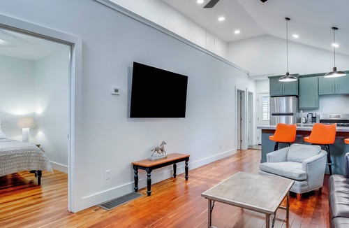 South Louisville House | Churchill Downs, Music Festivals, U of L Sports; Walkable!