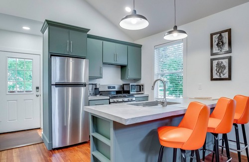 South Louisville House | Churchill Downs, Music Festivals, U of L Sports; Walkable!