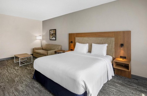 Hillview Hotel | City Express By Marriott Shepherdsville Louisville