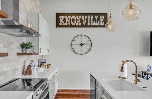 Old City Condo | Cityscape Comfort ~ Downtown Knoxville