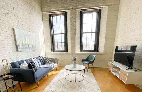 Phoenix Hill Apartment | Classic 1BD/1BA + Gym - Downtown Louisville