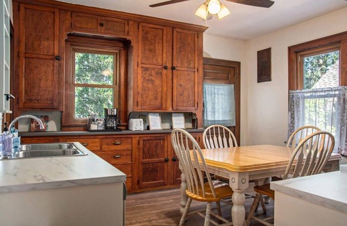 Southeast Omaha House | Classic 4BR Bowery Hill Gem, Near Top Spots!