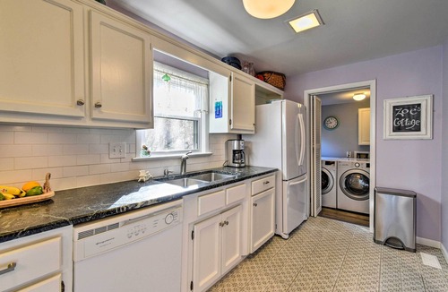 Bayview House | Classic Chesapeake Beachside Cottage w/Porch!