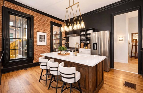 Limerick House | Classic & elegant Victorian home in Old Louisville