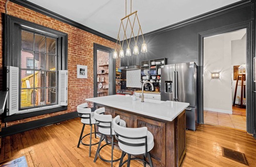 Limerick House | Classic & elegant Victorian home in Old Louisville