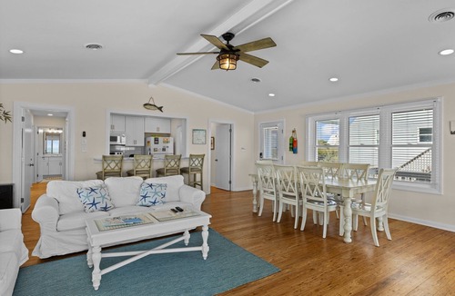Emerald Isle House | Classic Ocean Front Cottage - 1 Level and close to town!