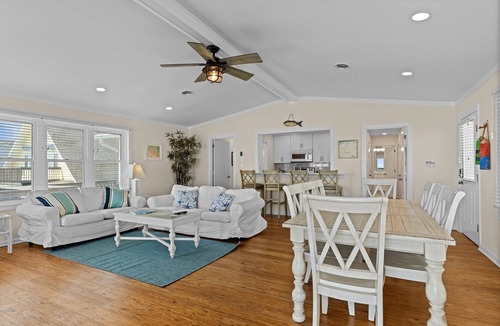 Emerald Isle House | Classic Ocean Front Cottage - 1 Level and close to town!