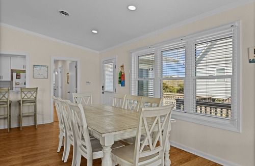 Emerald Isle House | Classic Ocean Front Cottage - 1 Level and close to town!