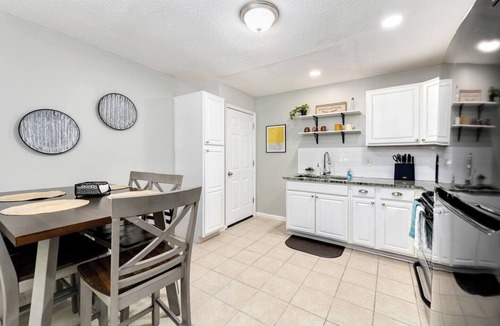 Independence Apartment | Clean furnished 2BR half-duplex for 30+ day stays. Utilities included, fast WiFi, and a comfortable setup for traveling professionals, relocations, or insurance stays. Convenient access to Kansas City and surrounding areas.